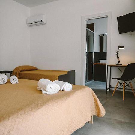 Ermes Bed & Breakfast อาโวลา ภายนอก รูปภาพ