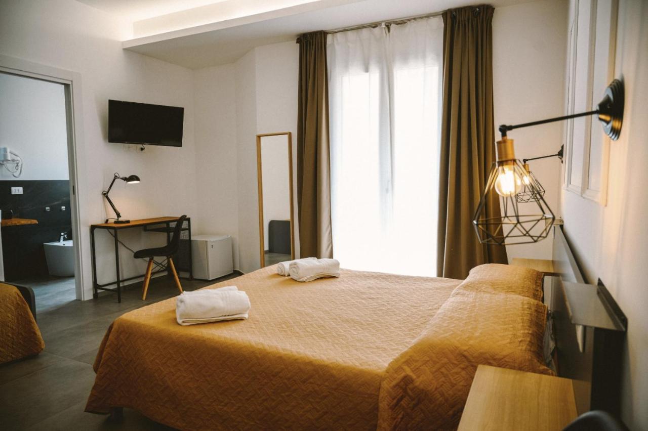 Ermes Bed & Breakfast อาโวลา ภายนอก รูปภาพ
