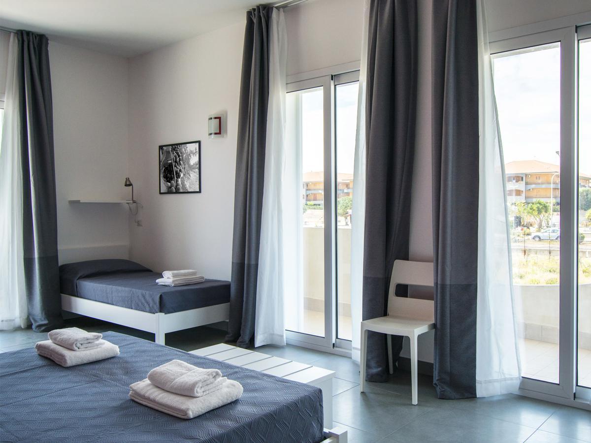 Ermes Bed & Breakfast อาโวลา ภายนอก รูปภาพ
