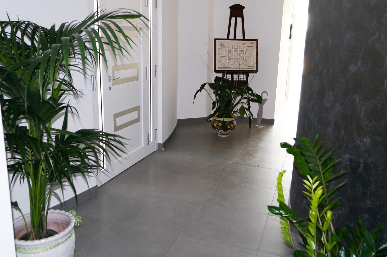 Ermes Bed & Breakfast อาโวลา ภายนอก รูปภาพ