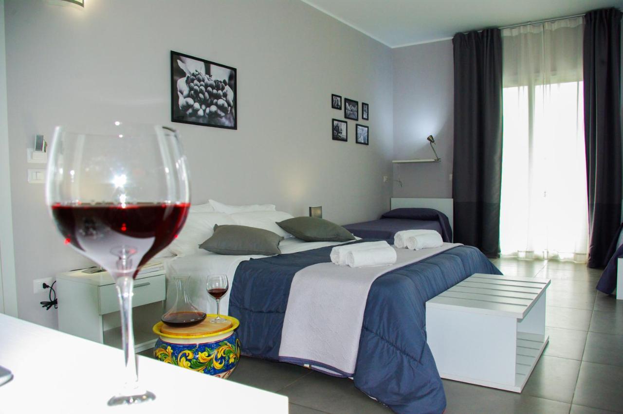 Ermes Bed & Breakfast อาโวลา ภายนอก รูปภาพ