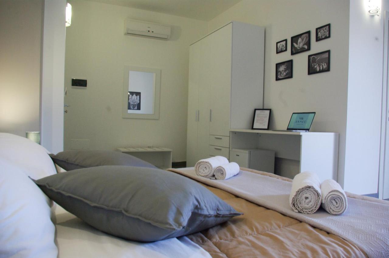 Ermes Bed & Breakfast อาโวลา ภายนอก รูปภาพ